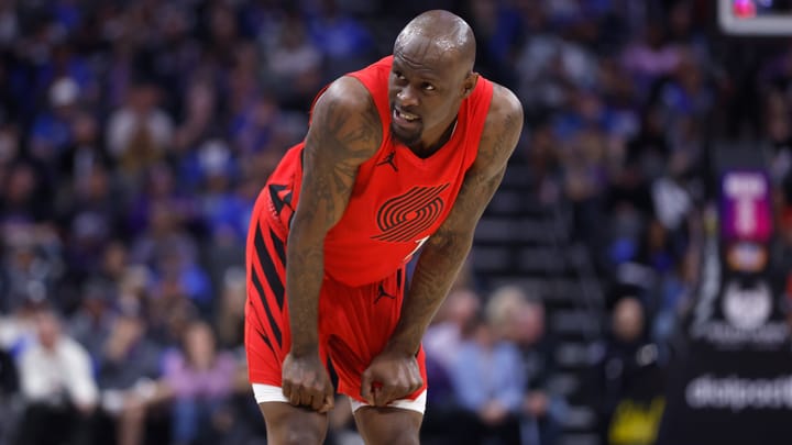 Trail Blazers Bringing Back Taze Moore on Two-Way Contract