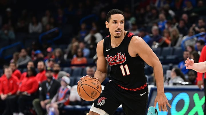 Malcolm Brogdon Out at Least Two Weeks With Right Elbow Tendinitis